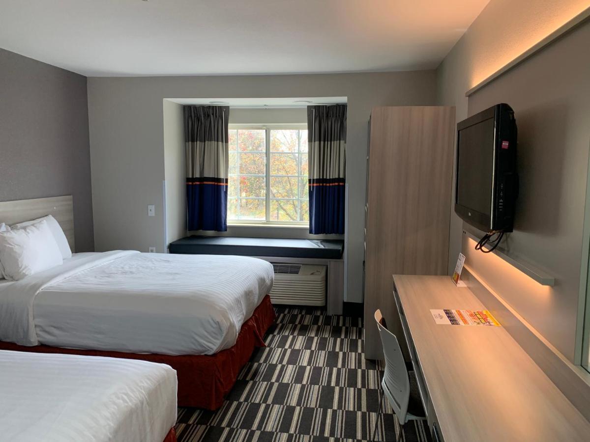 Microtel Inn By Wyndham Charlotte Airport מראה חיצוני תמונה