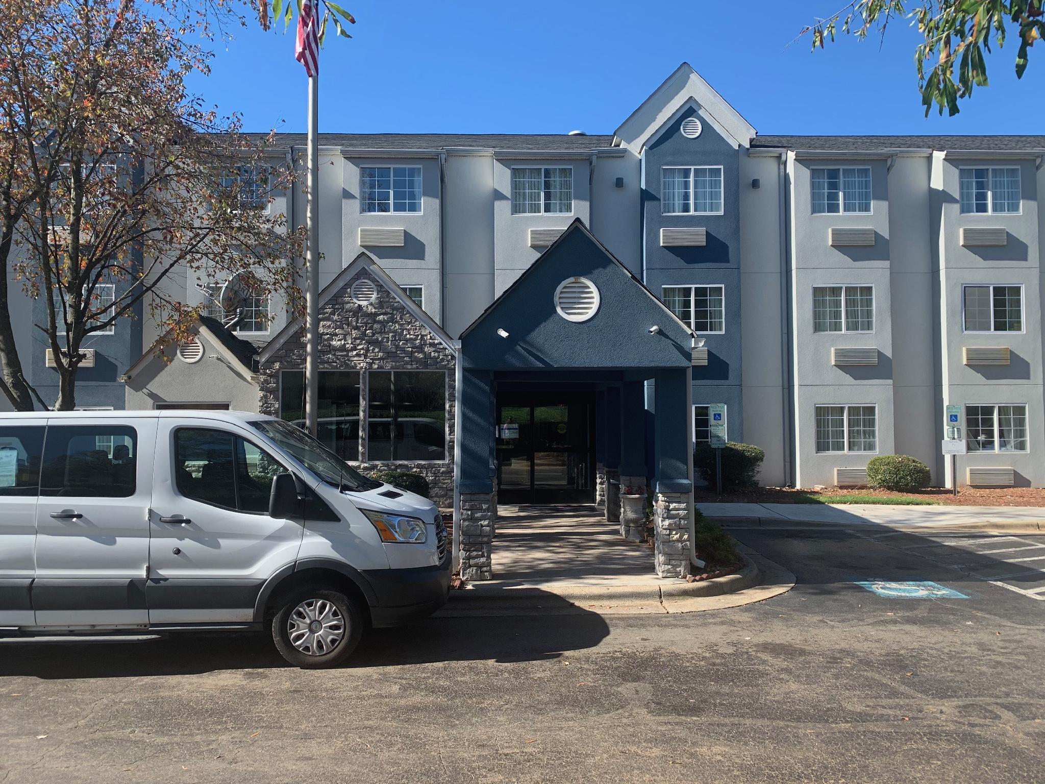 Microtel Inn By Wyndham Charlotte Airport מראה חיצוני תמונה