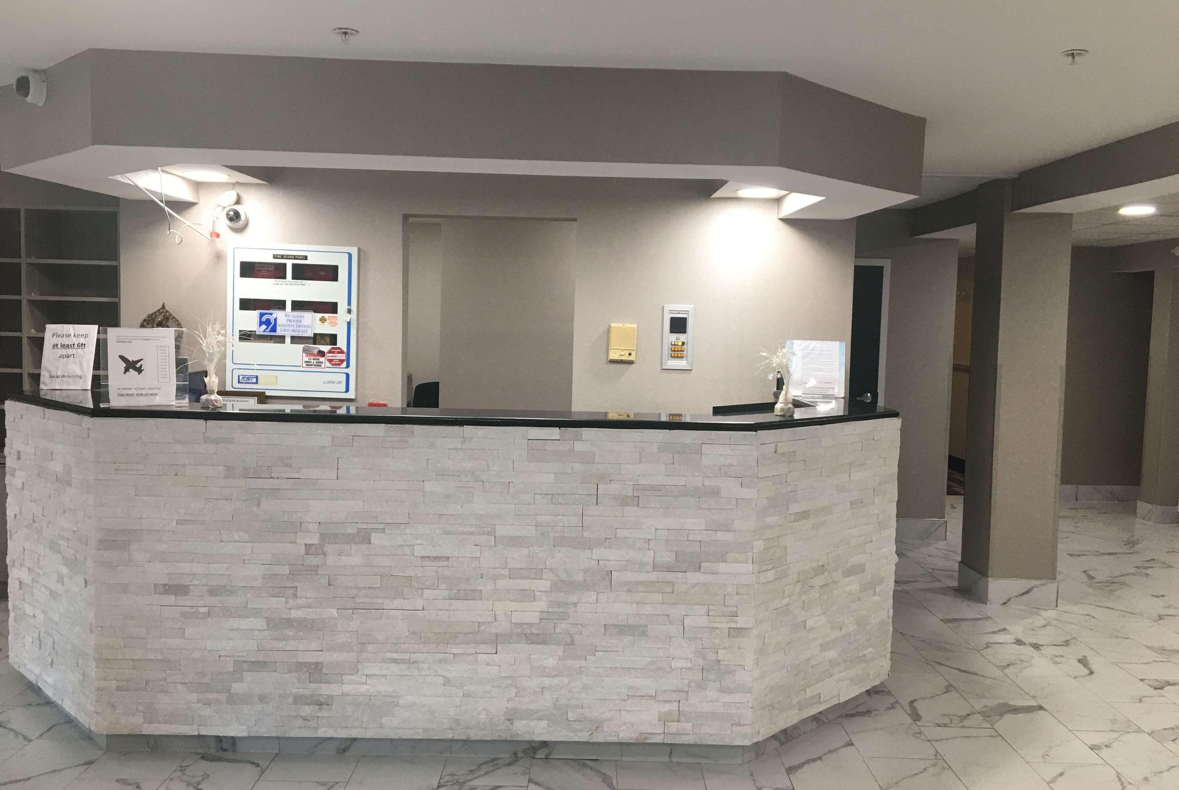 Microtel Inn By Wyndham Charlotte Airport מראה חיצוני תמונה