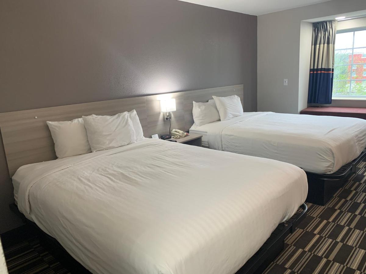 Microtel Inn By Wyndham Charlotte Airport מראה חיצוני תמונה